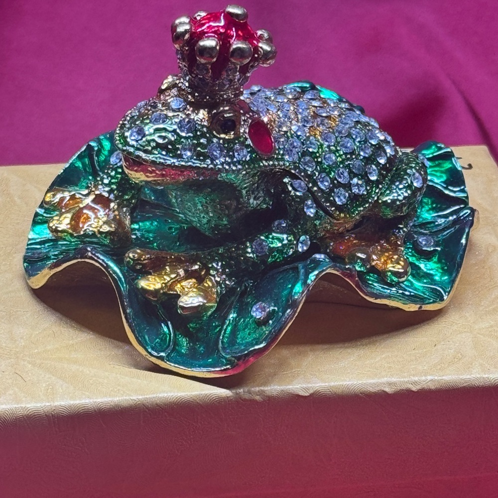 Bejeweled Frog Prince on Lotus Hinged Metal Enameled Rhinestone Trinket Box - Picture 2 of 6